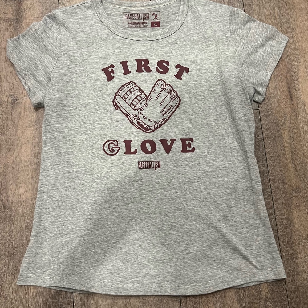 Women’s Gray Baseballism Graphic Tee Size XL